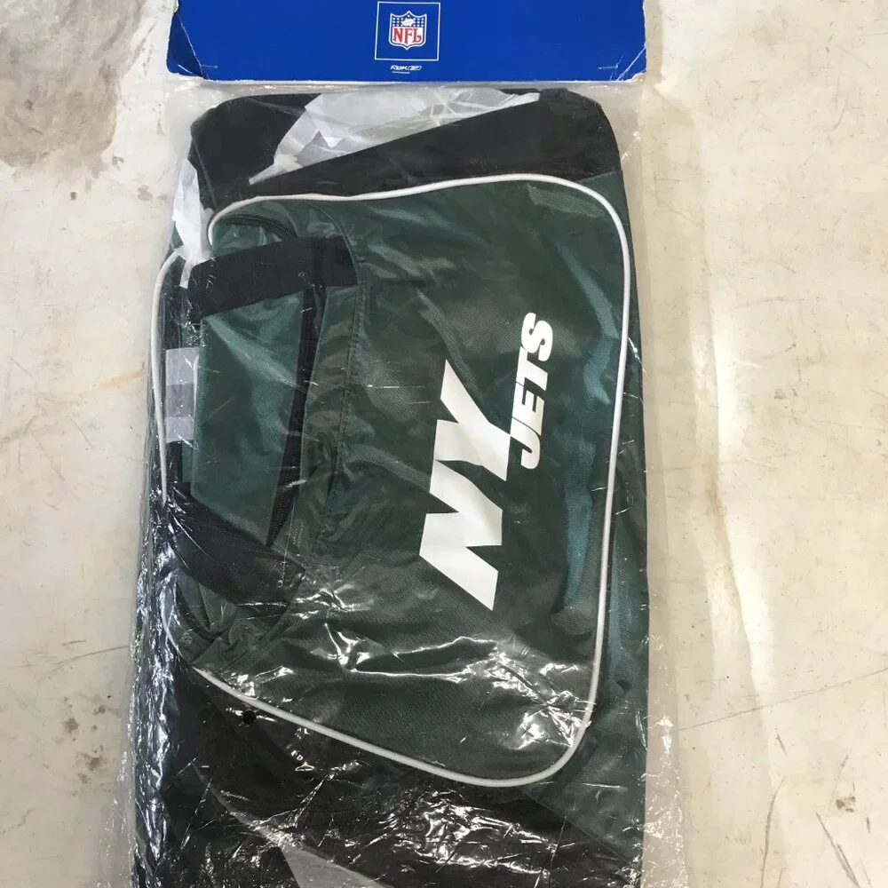 NWT Reebok NewYork Jets NFL Solid Big Duffle Bag Gym Workout Travel Vacation